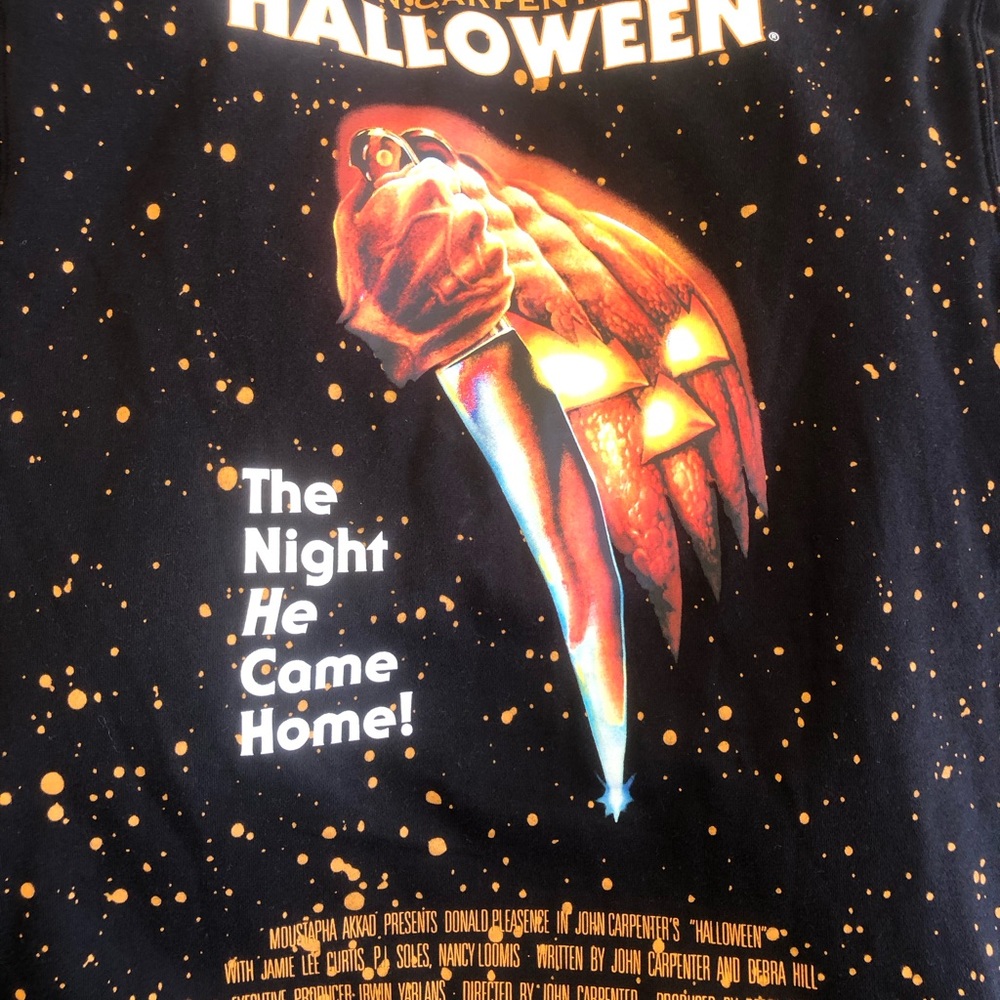 Halloween Graphic Tee with Jack-o'-Lantern Knife Design